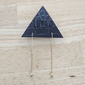 LUV Aj Long Gold Thread Earrings NWOT